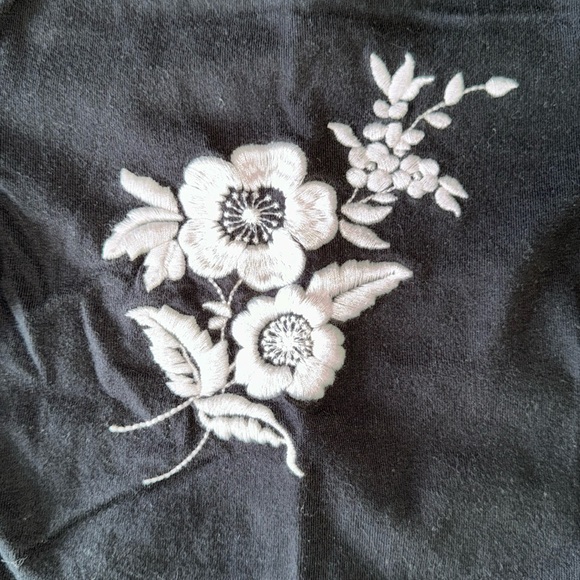 Janie and Jack Girls 5T Long Sleeve Black Tee - Picture 3 of 6